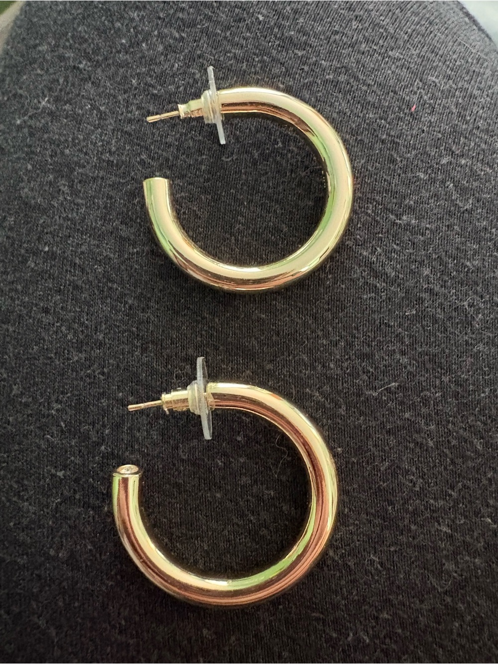NWOT Kendra Scott Gold Open Hoop Earrings